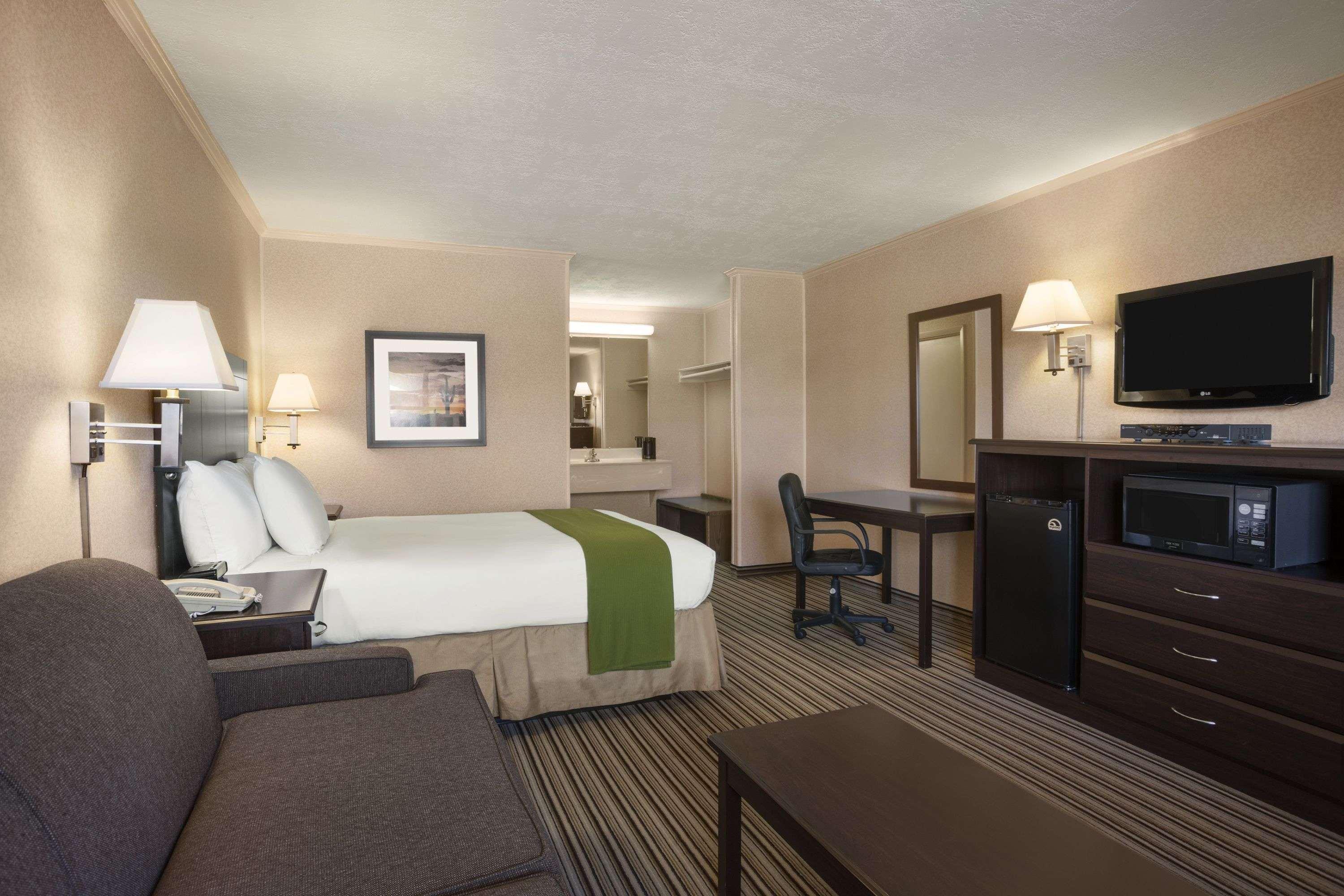 Days Inn By Wyndham Grants Extérieur photo