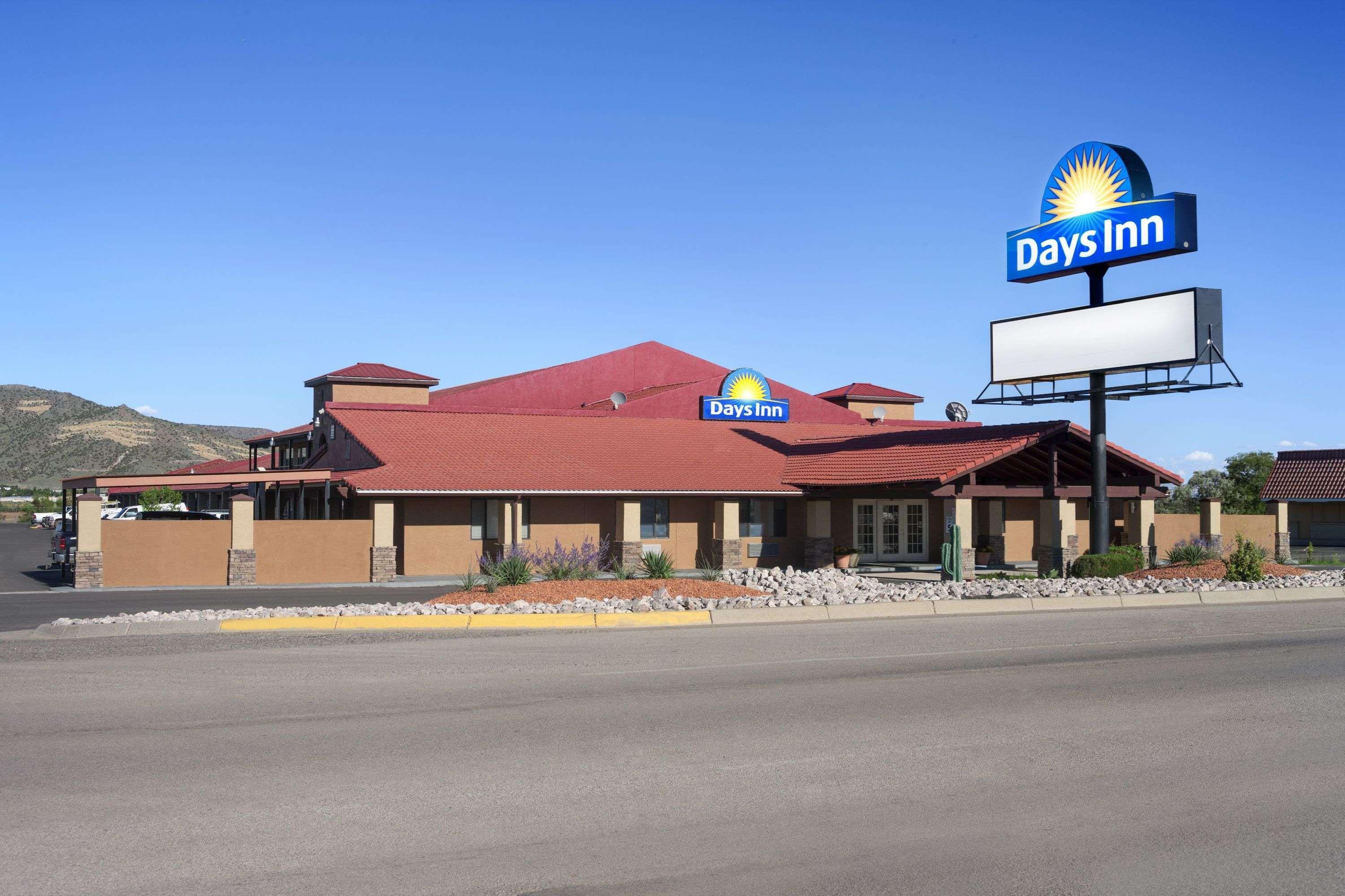 Days Inn By Wyndham Grants Extérieur photo