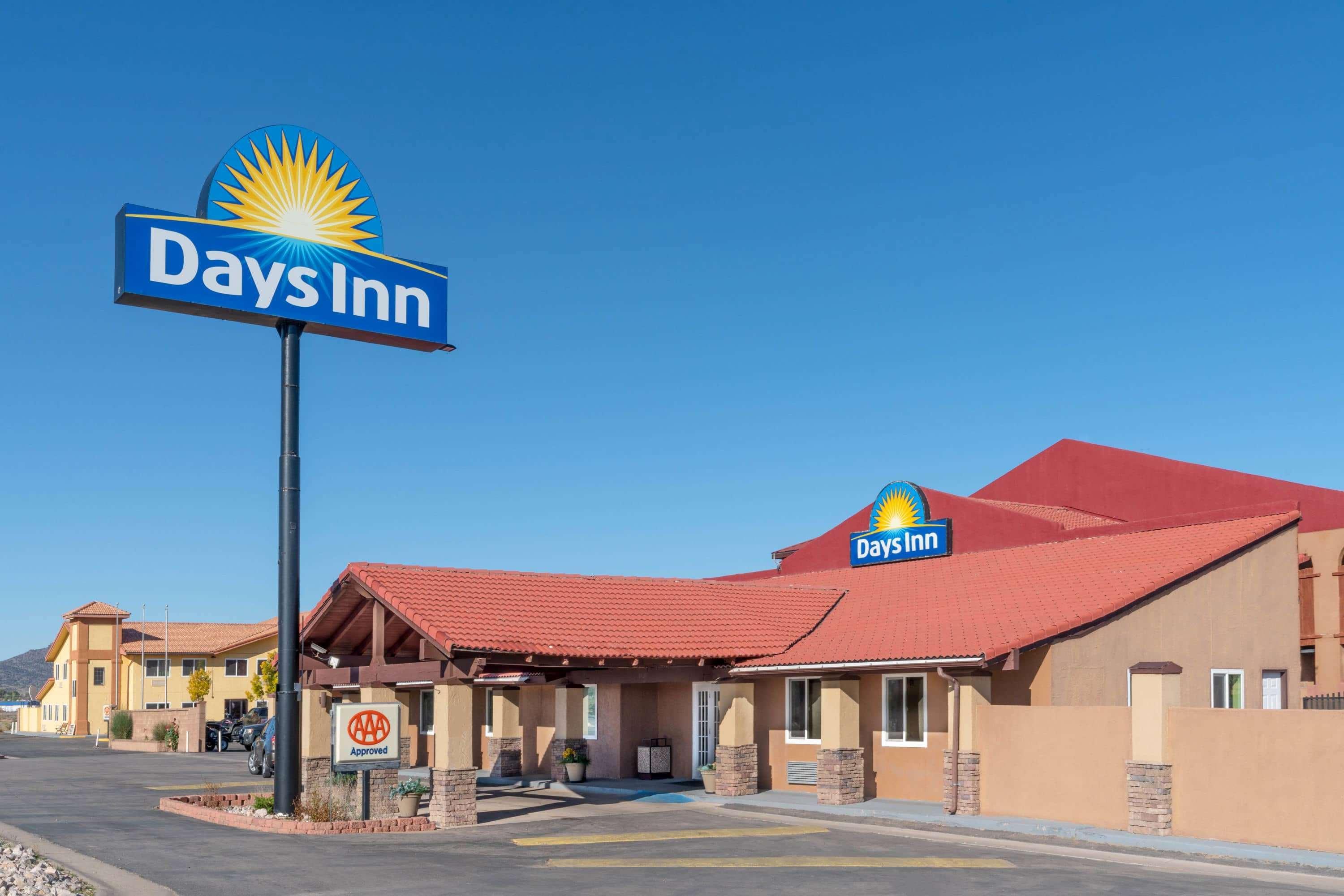 Days Inn By Wyndham Grants Extérieur photo